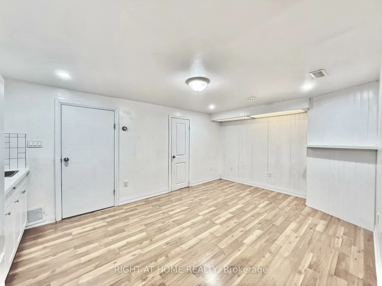 116, Cherrywood, Bristol-London, Newmarket