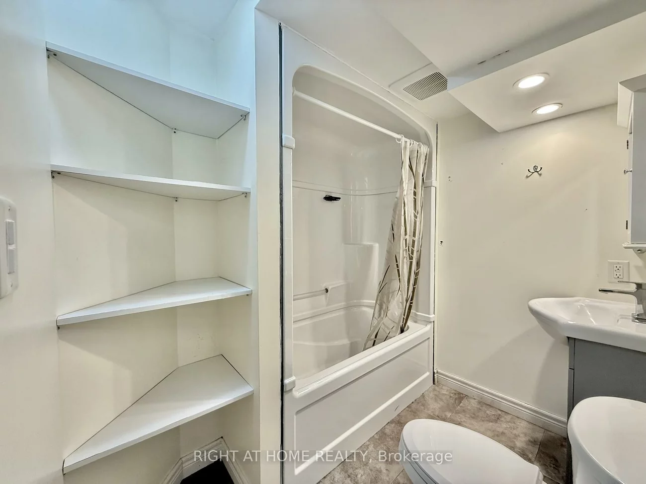 116, Cherrywood, Bristol-London, Newmarket