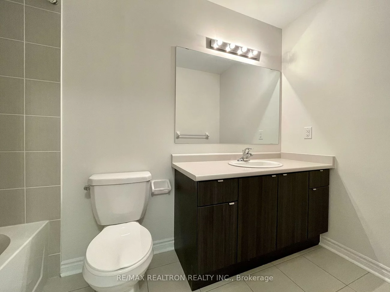 67, Gordon, Gorham-College Manor, Newmarket