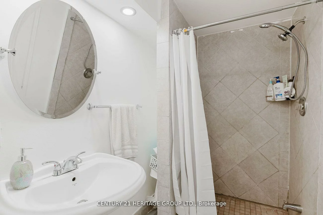 601, Mcbean, Stonehaven-Wyndham, Newmarket