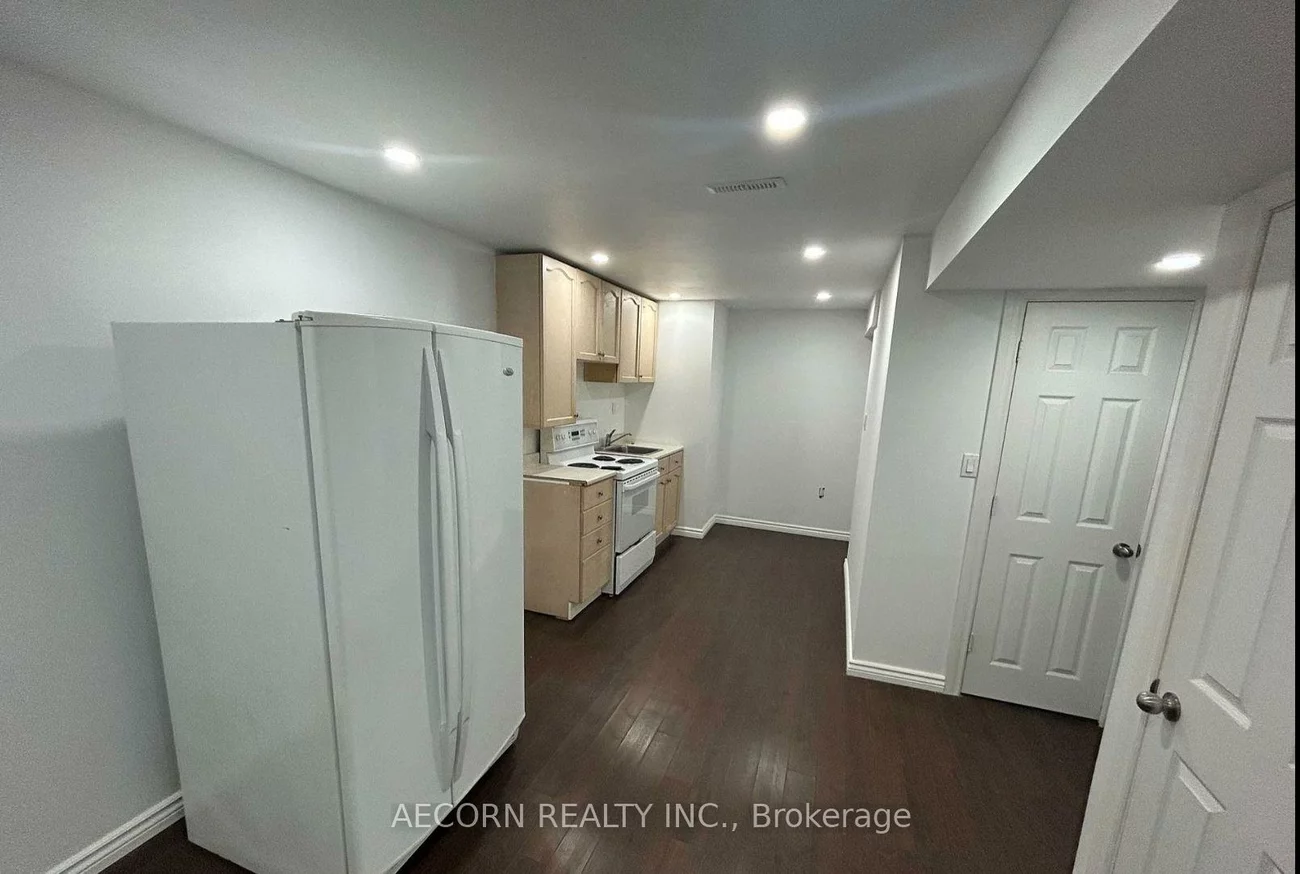 411, Sandford, Central Newmarket, Newmarket