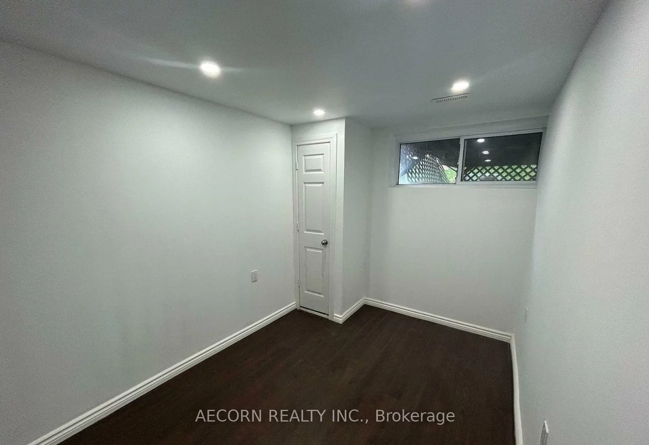 411, Sandford, Central Newmarket, Newmarket