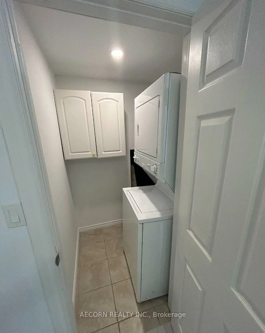 411, Sandford, Central Newmarket, Newmarket