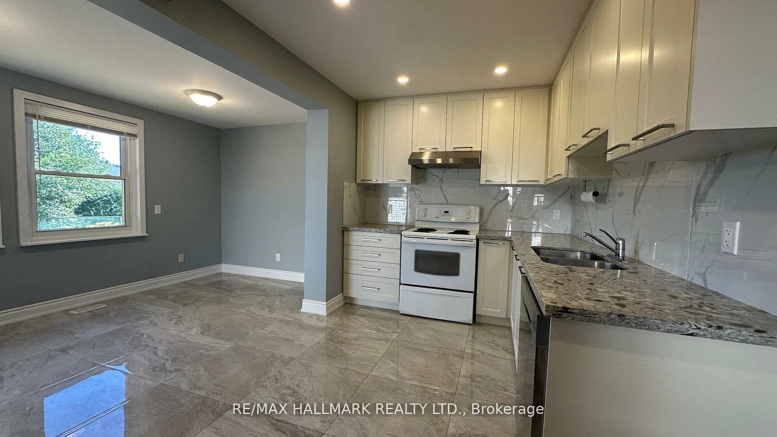 361, Terry, Central Newmarket, Newmarket