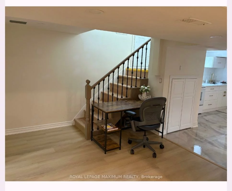 121, Bolton, Huron Heights-Leslie Valley, Newmarket