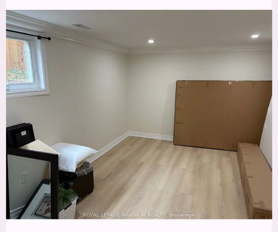 121, Bolton, Huron Heights-Leslie Valley, Newmarket