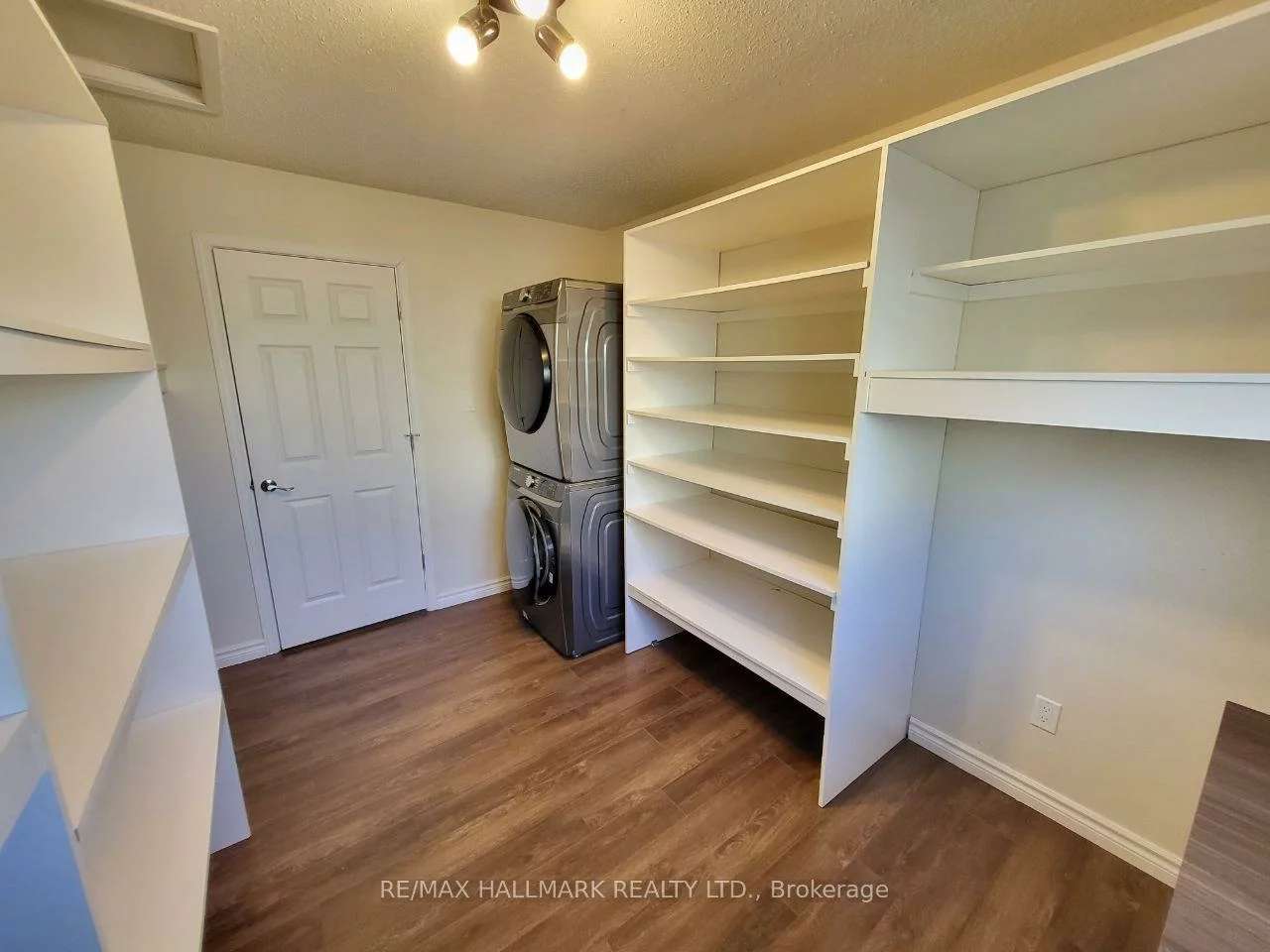 928, Wayne, Huron Heights-Leslie Valley, Newmarket