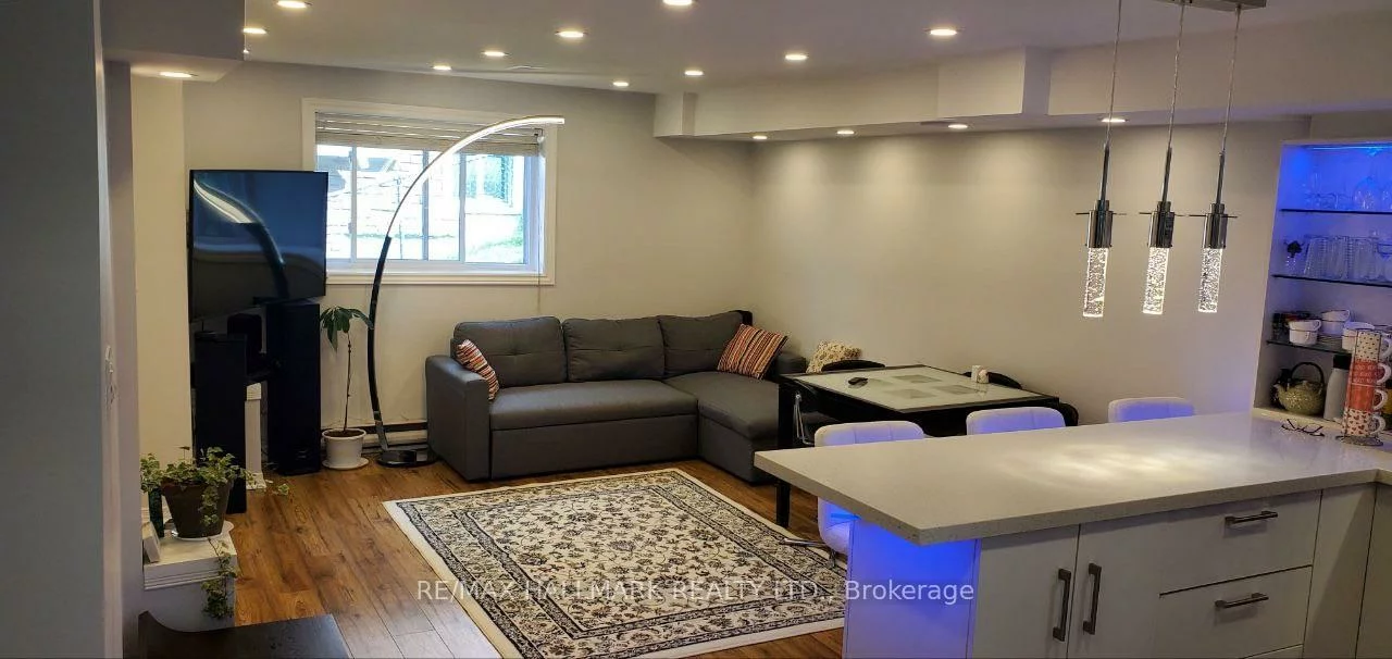 928, Wayne, Huron Heights-Leslie Valley, Newmarket