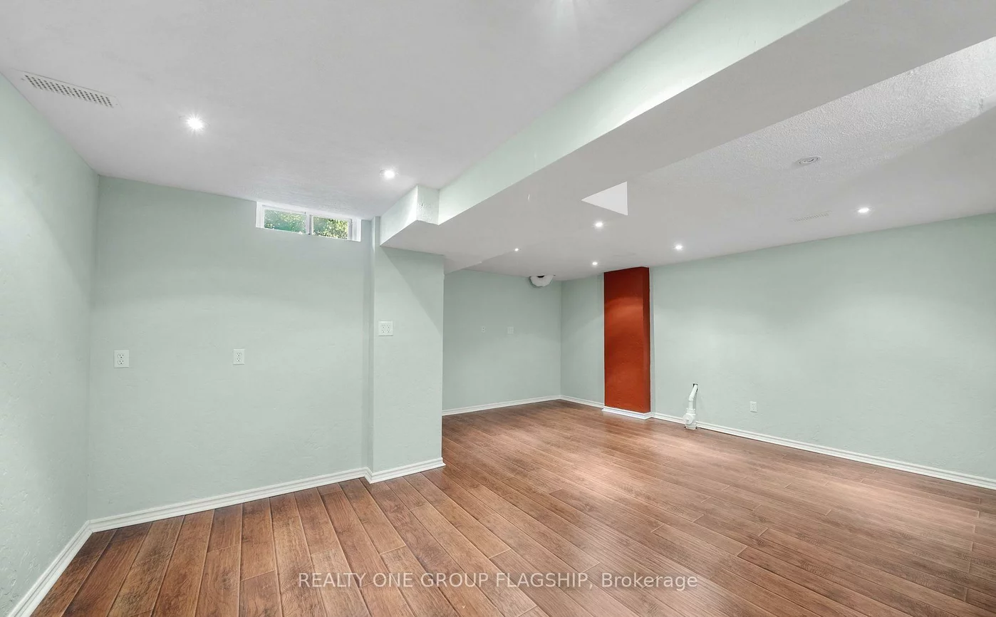 909, Oaktree, Summerhill Estates, Newmarket