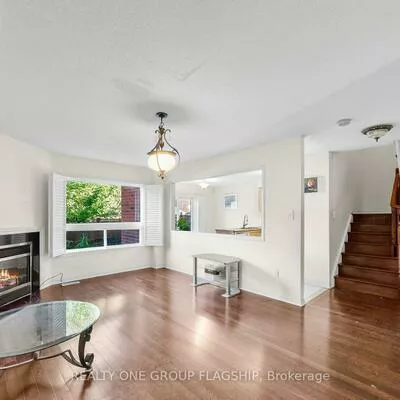 909, Oaktree, Summerhill Estates, Newmarket