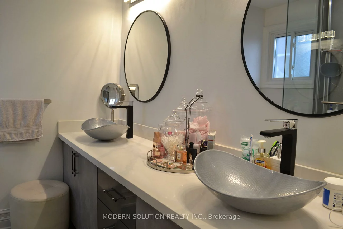 65, Manning, Gorham-College Manor, Newmarket