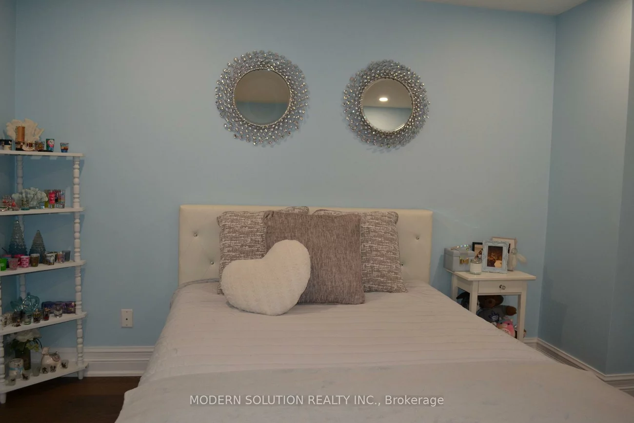 65, Manning, Gorham-College Manor, Newmarket