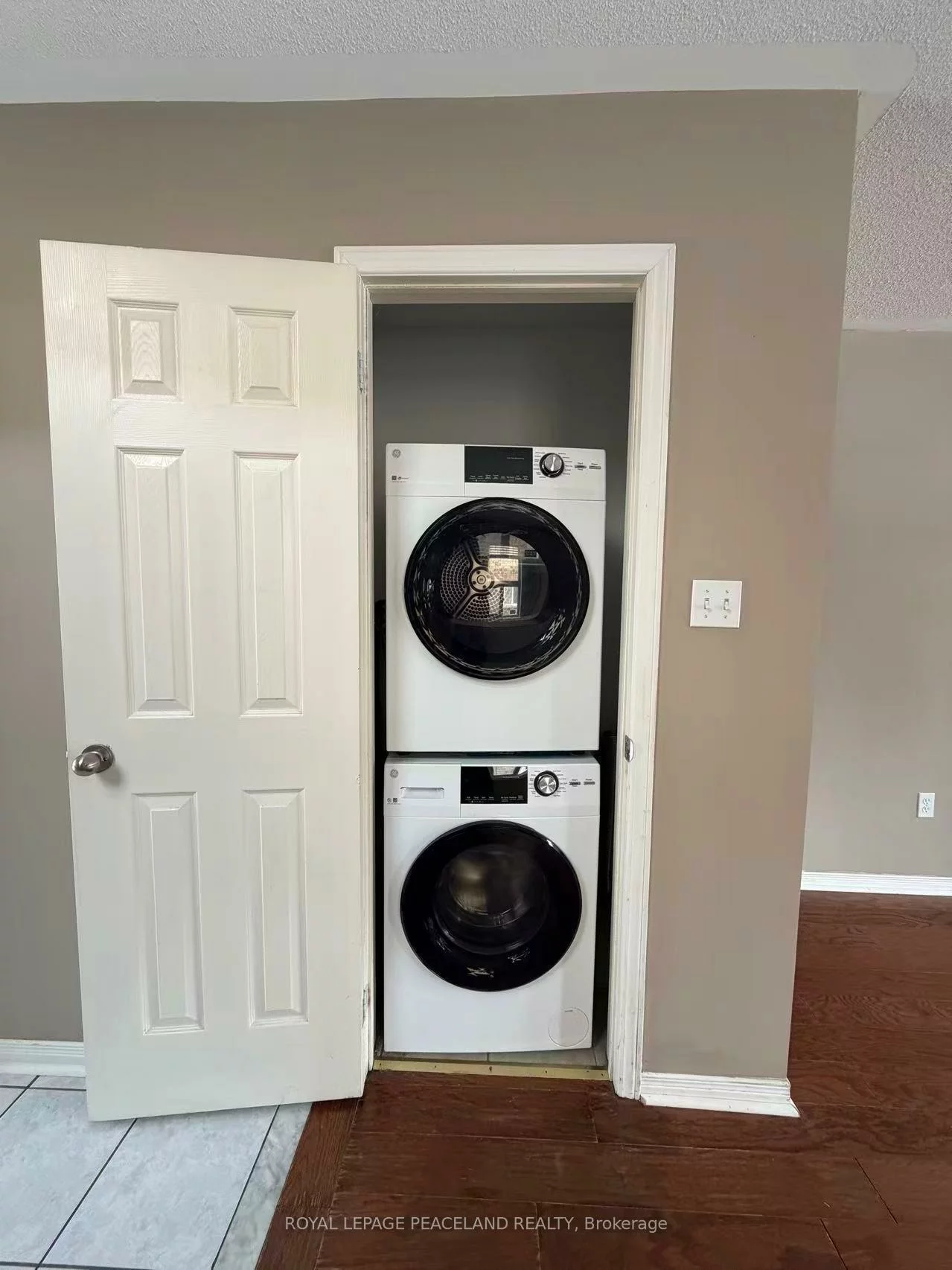 367, Marble, Woodland Hill, Newmarket