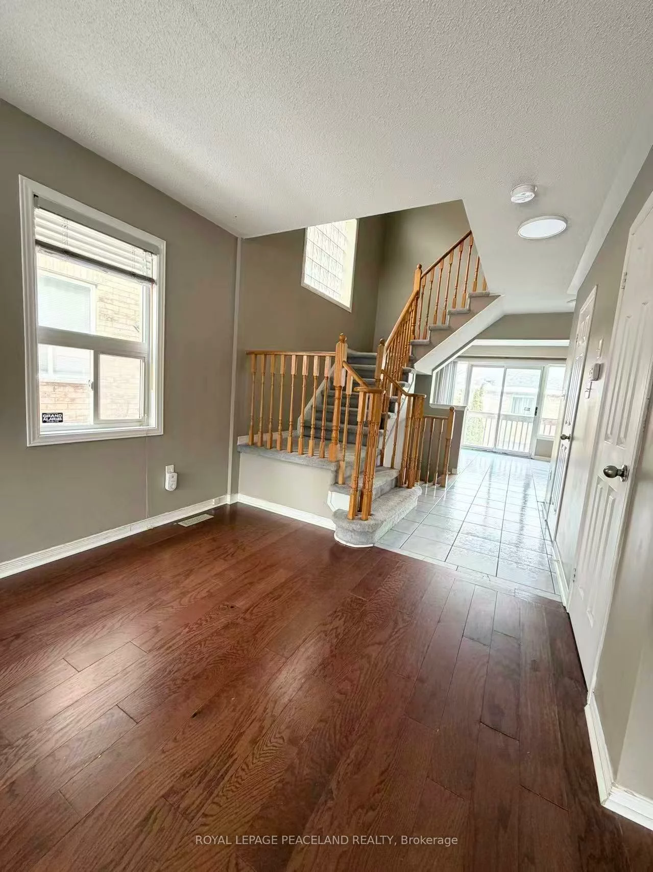 367, Marble, Woodland Hill, Newmarket