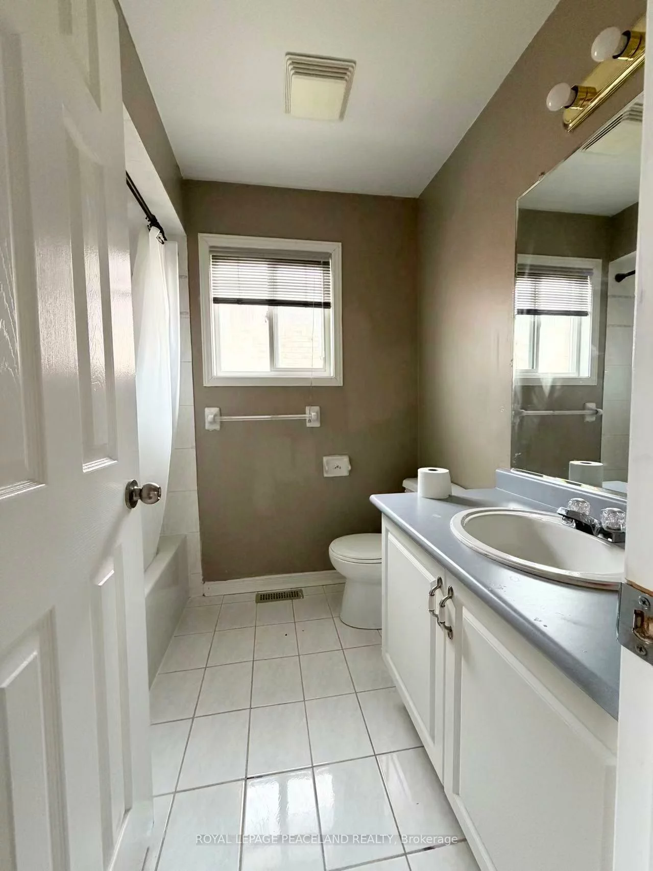 367, Marble, Woodland Hill, Newmarket