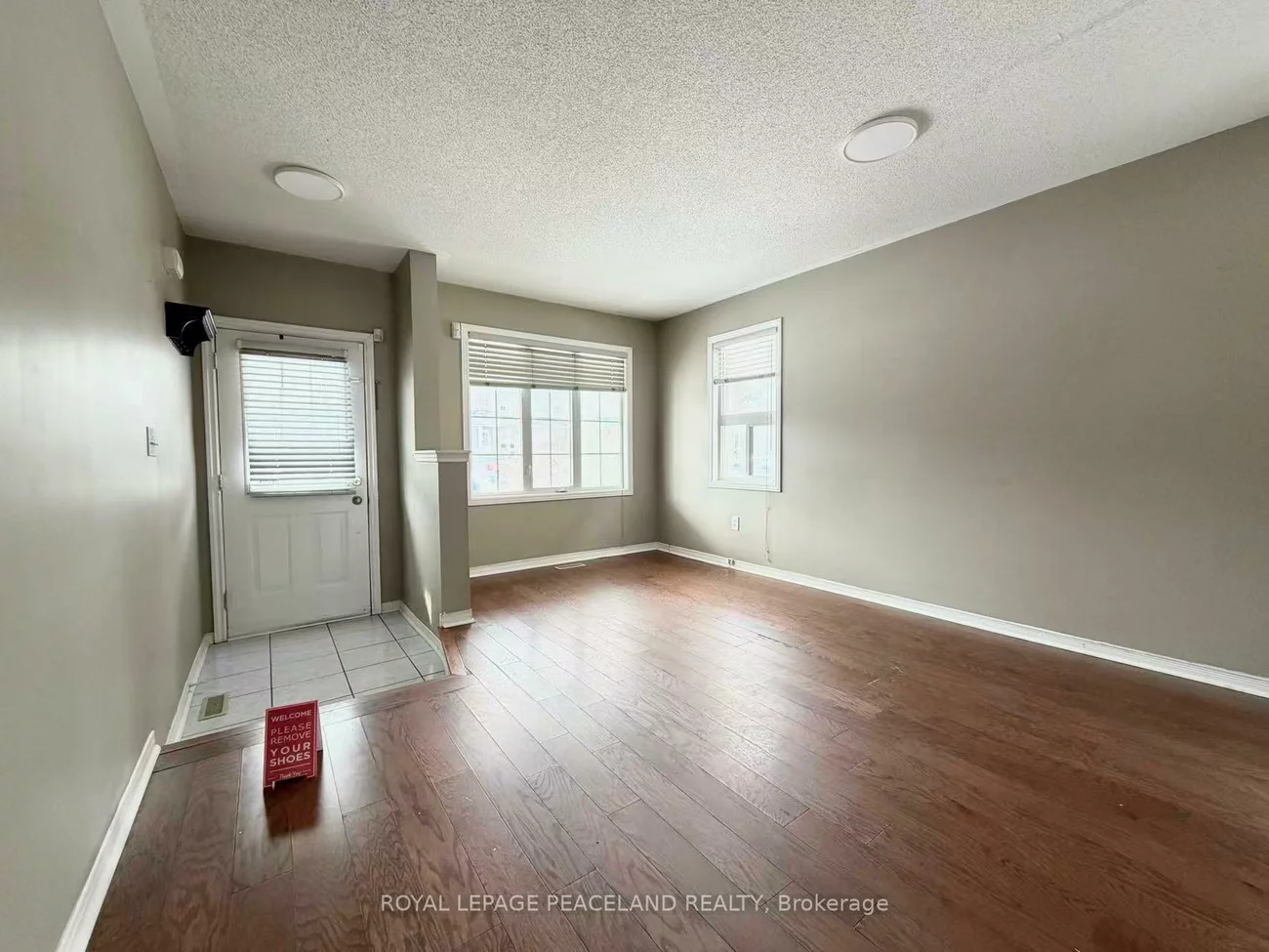 367, Marble, Woodland Hill, Newmarket