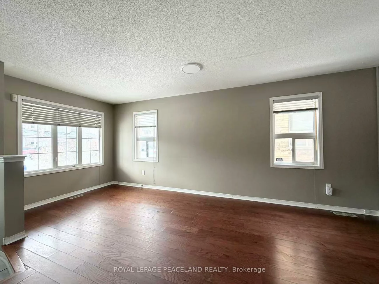 367, Marble, Woodland Hill, Newmarket