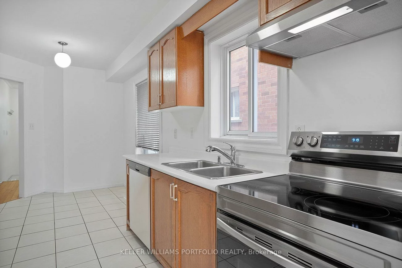 605, Skinner, Stonehaven-Wyndham, Newmarket