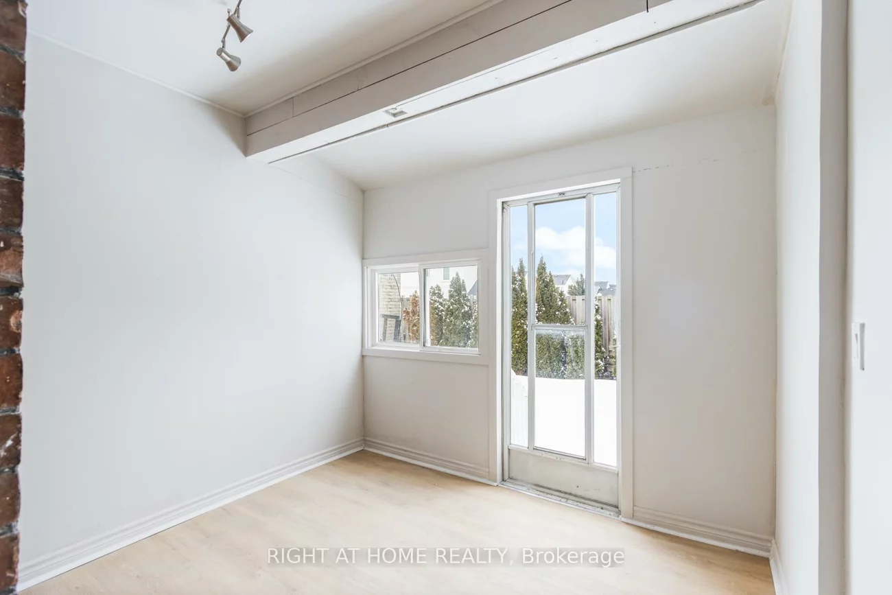 443, Ontario, Central Newmarket, Newmarket