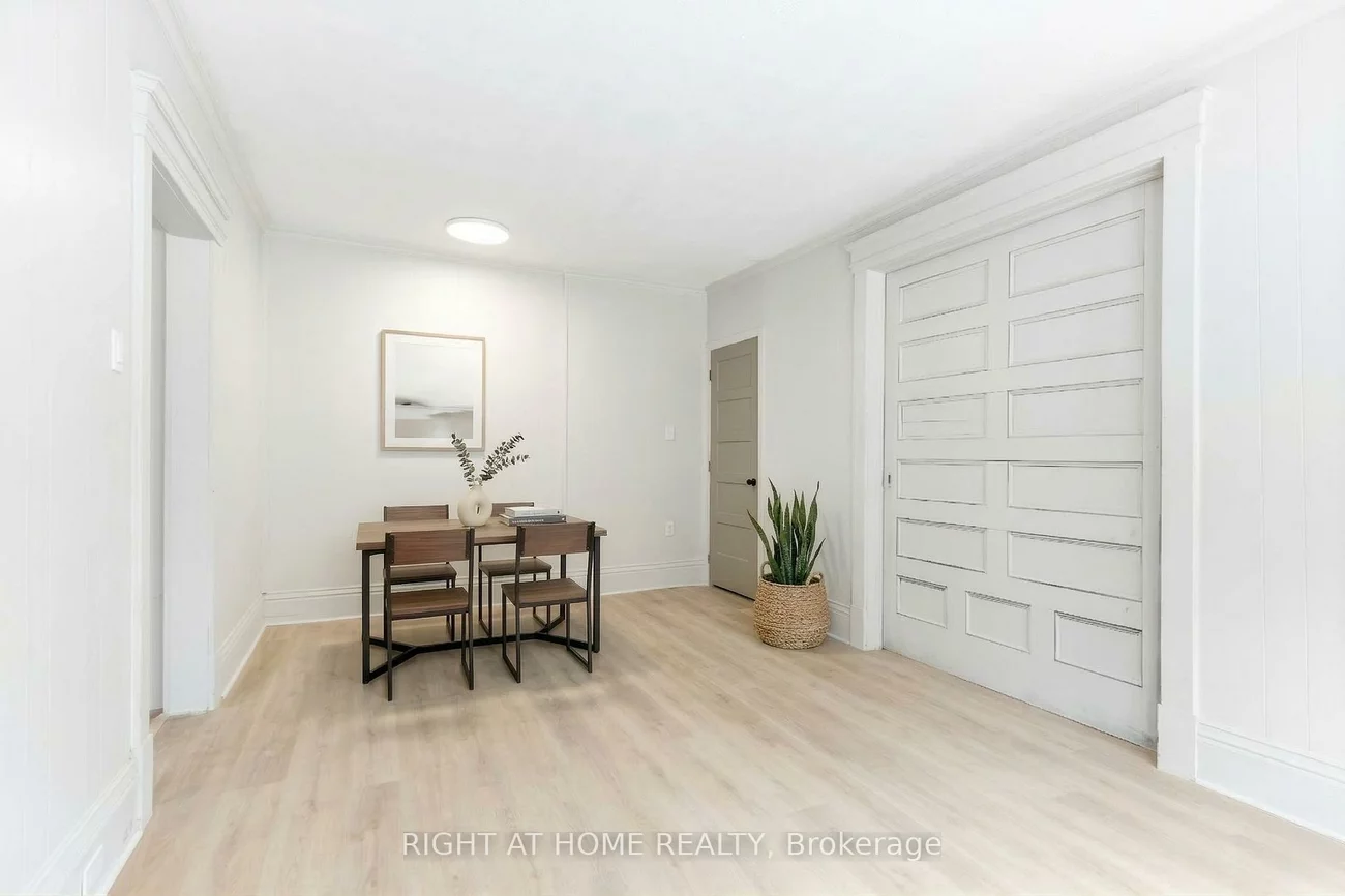 443, Ontario, Central Newmarket, Newmarket