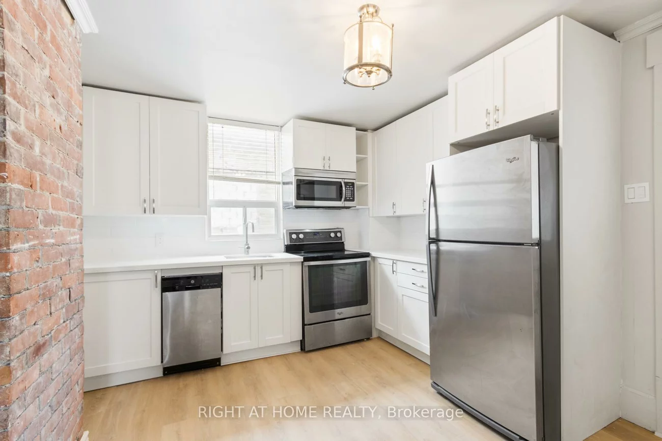 443, Ontario, Central Newmarket, Newmarket