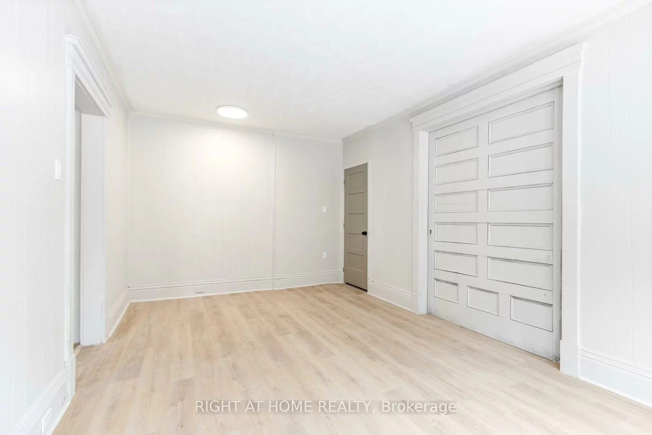 443, Ontario, Central Newmarket, Newmarket