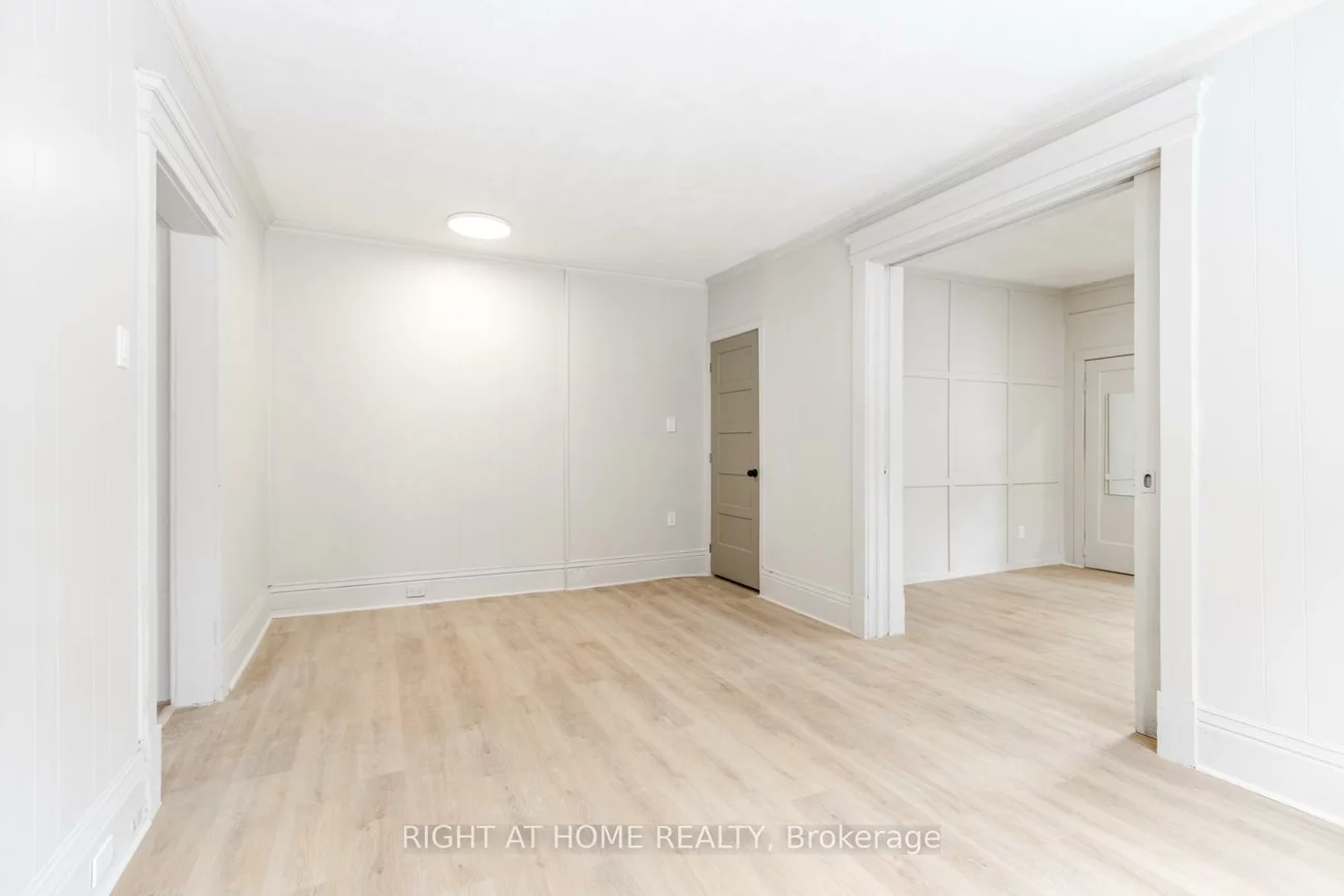 443, Ontario, Central Newmarket, Newmarket