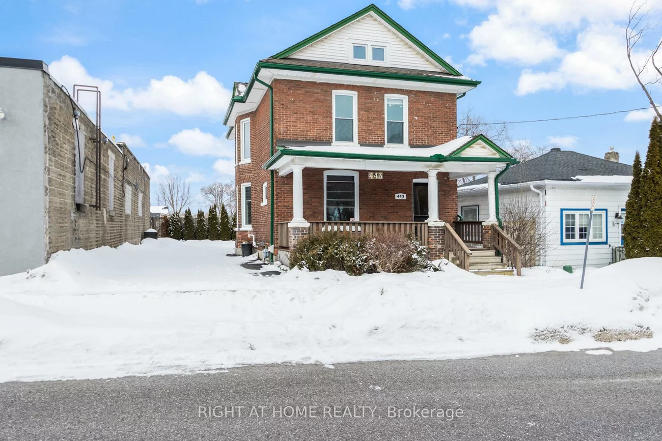 443, Ontario, Central Newmarket, Newmarket