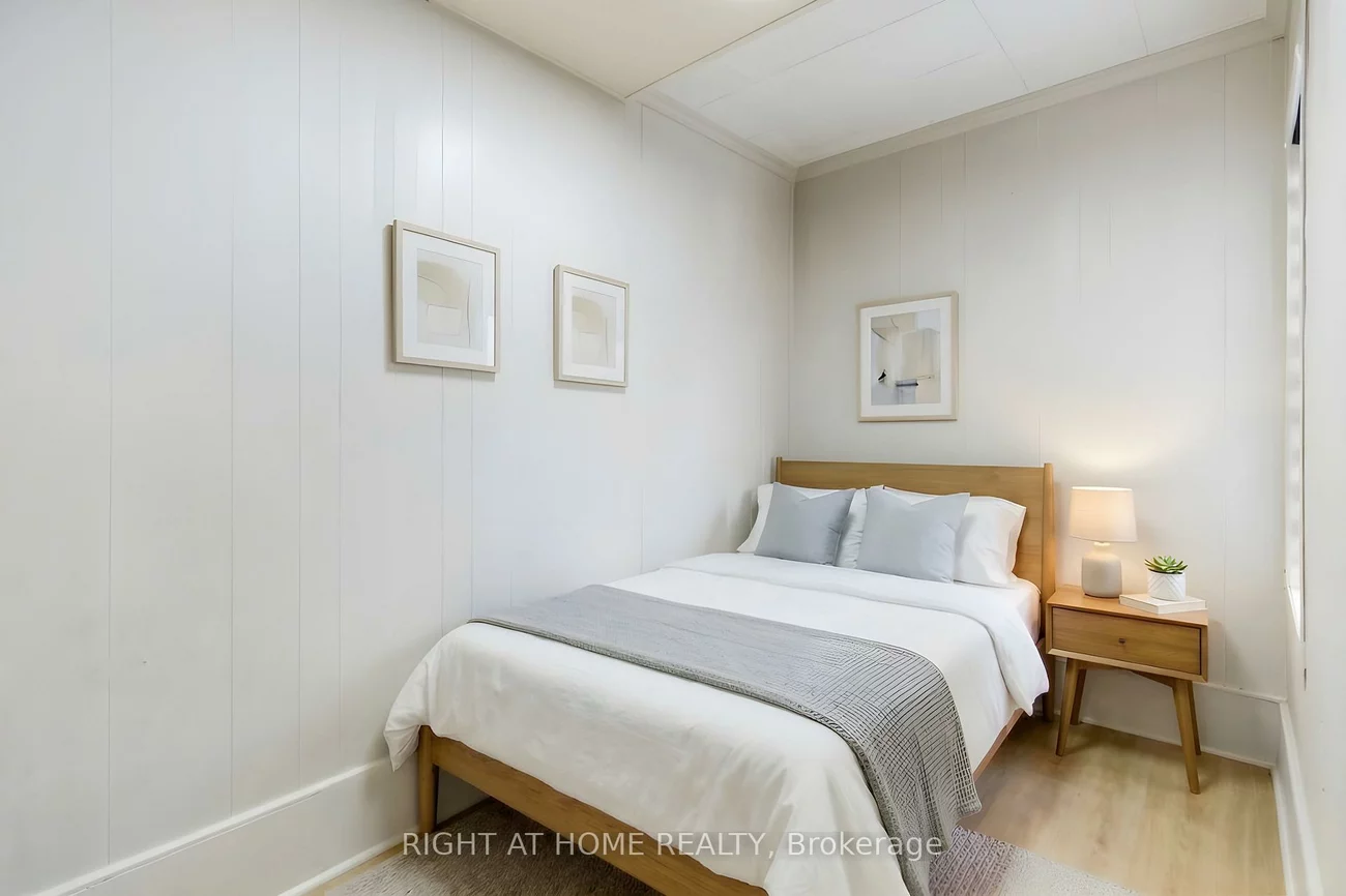 443, Ontario, Central Newmarket, Newmarket