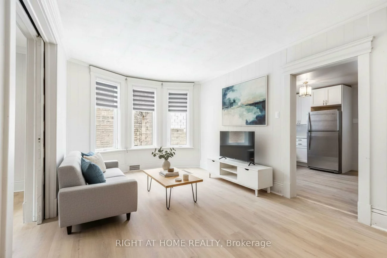 443, Ontario, Central Newmarket, Newmarket