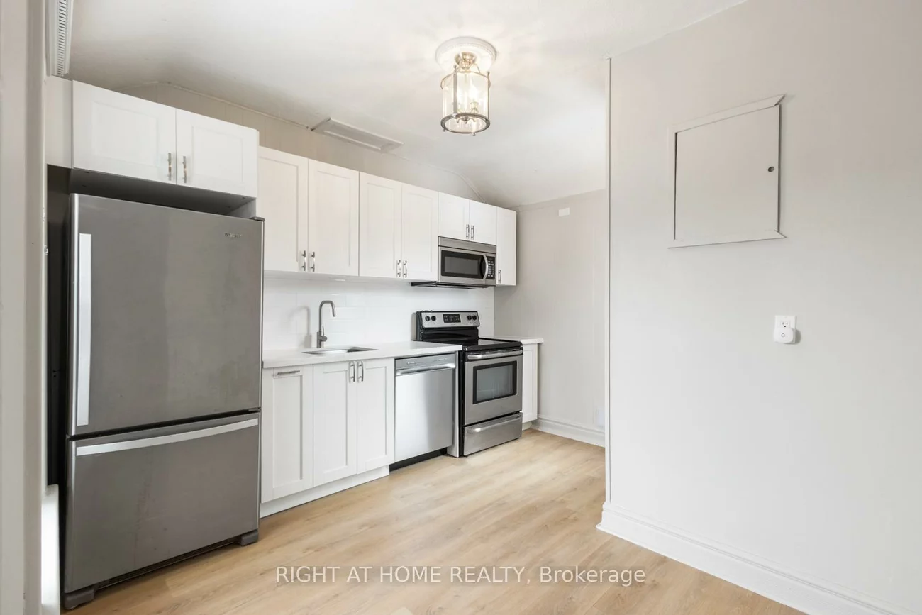 443, Ontario, Central Newmarket, Newmarket