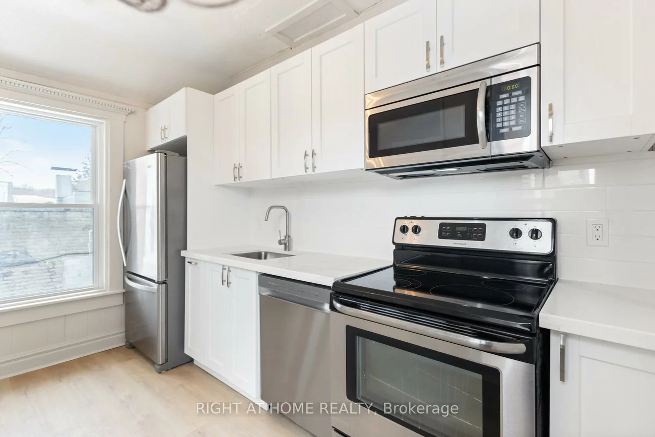 443, Ontario, Central Newmarket, Newmarket