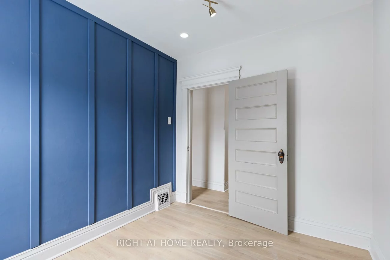 443, Ontario, Central Newmarket, Newmarket