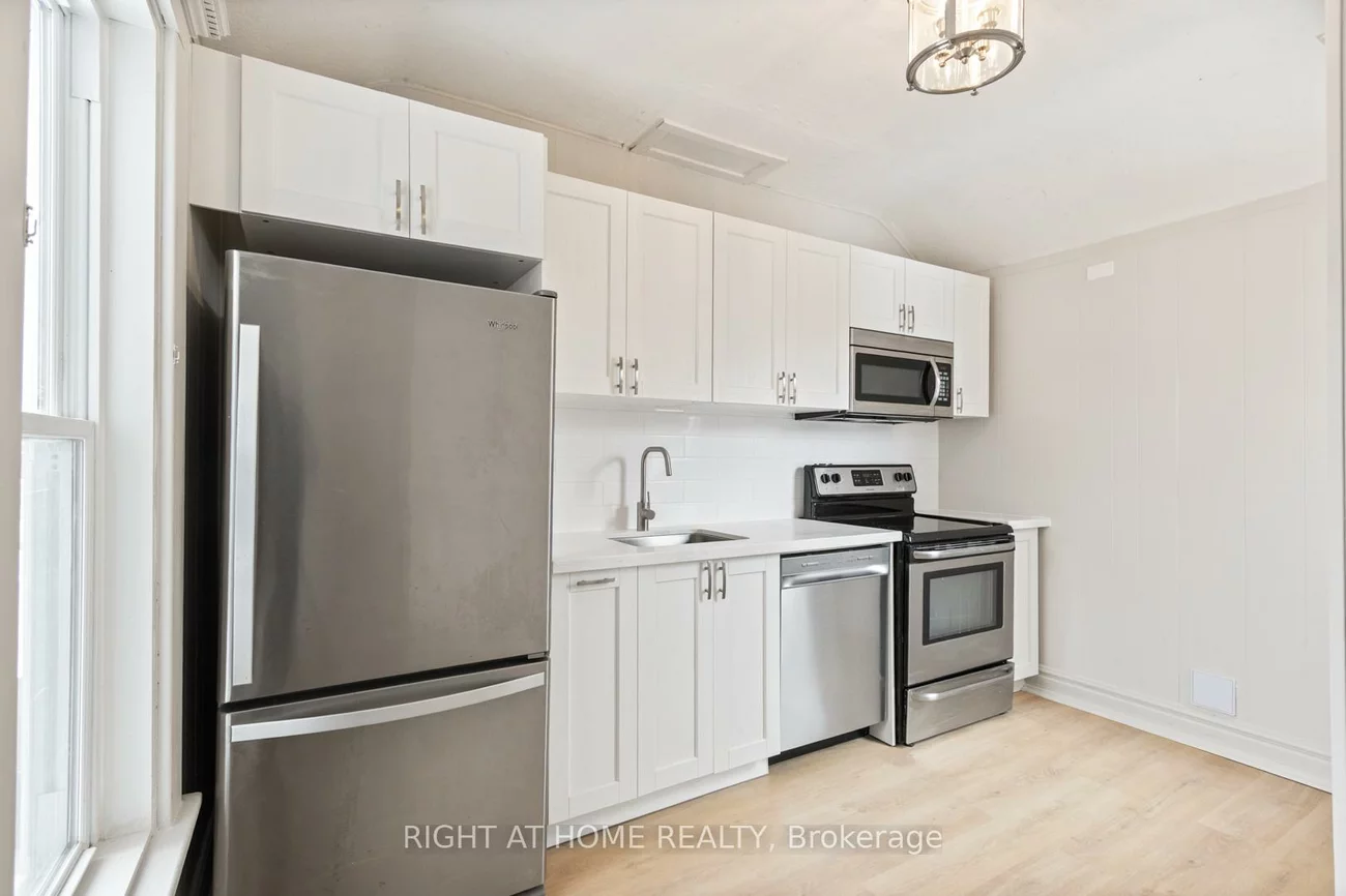 443, Ontario, Central Newmarket, Newmarket