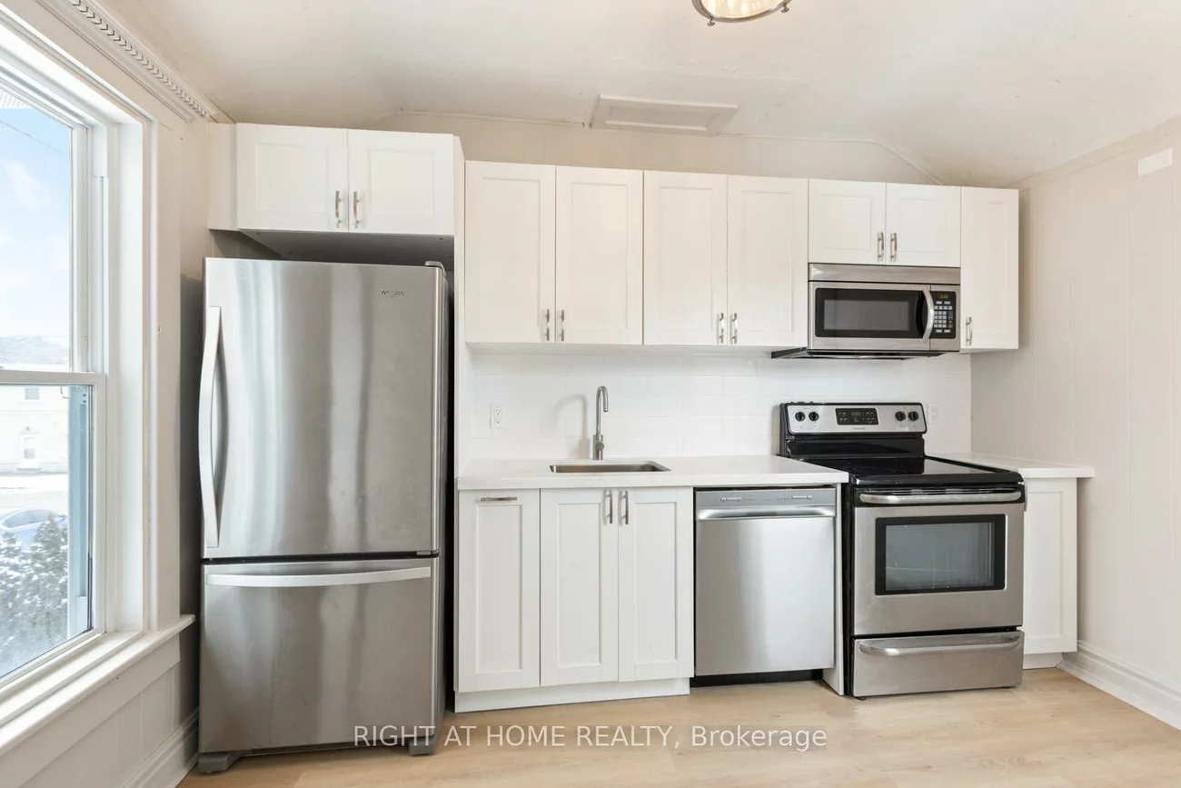 443, Ontario, Central Newmarket, Newmarket