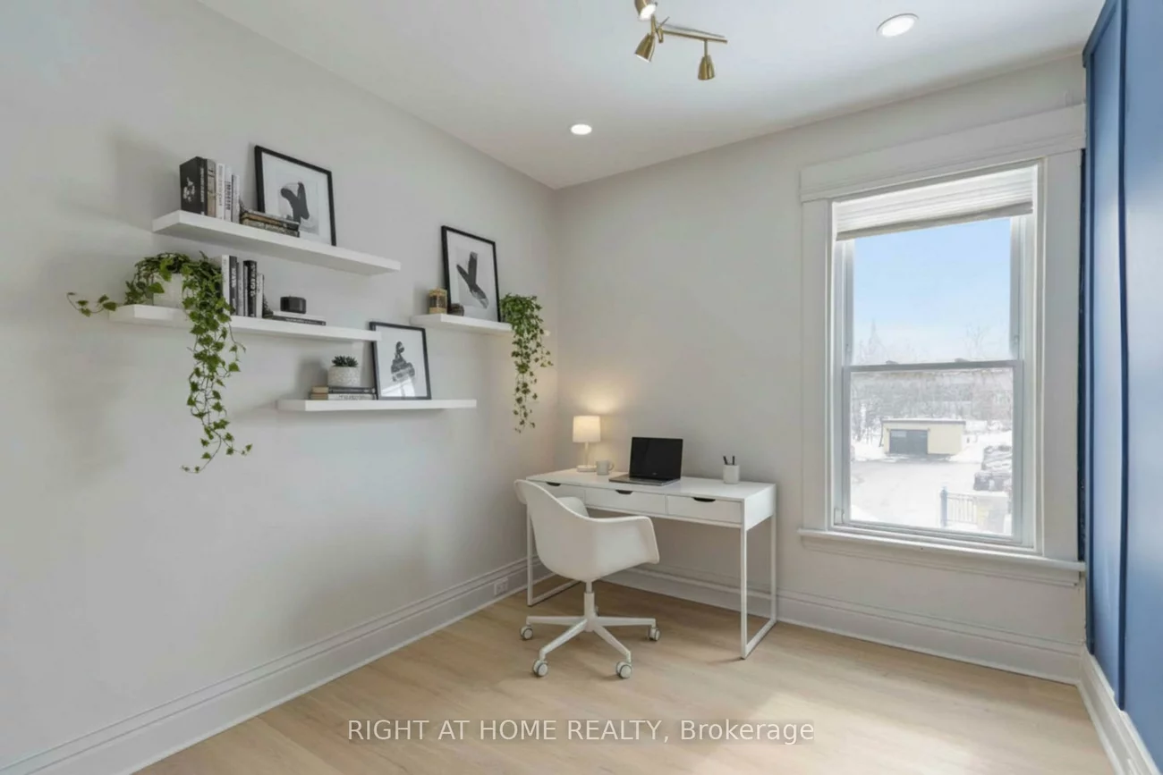 443, Ontario, Central Newmarket, Newmarket