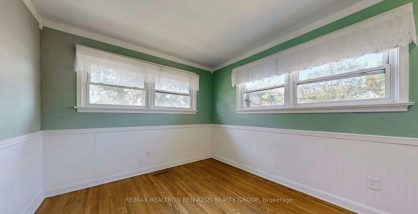 49, Don Mor, Central Newmarket, Newmarket