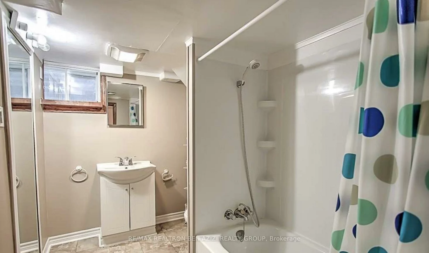 49, Don Mor, Central Newmarket, Newmarket
