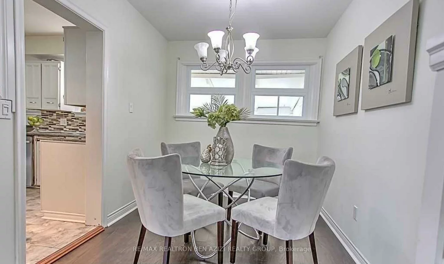 49, Don Mor, Central Newmarket, Newmarket