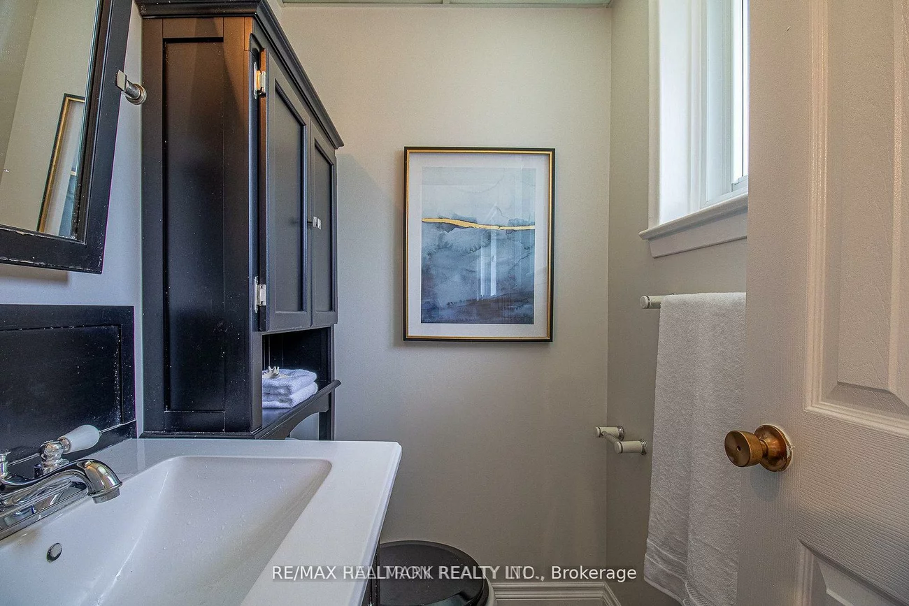 978, Wildwood, Gorham-College Manor, Newmarket