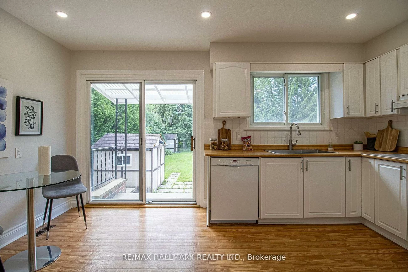 978, Wildwood, Gorham-College Manor, Newmarket