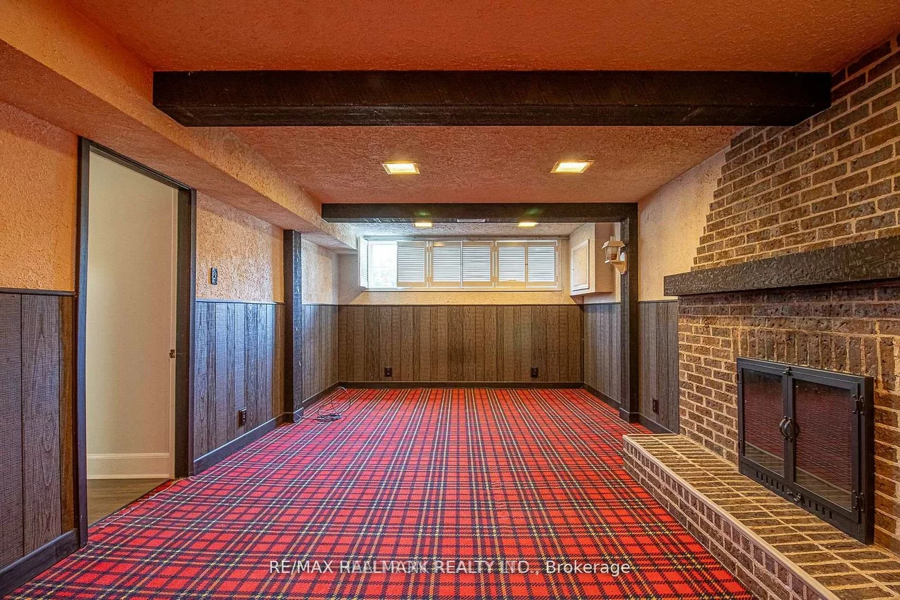 978, Wildwood, Gorham-College Manor, Newmarket