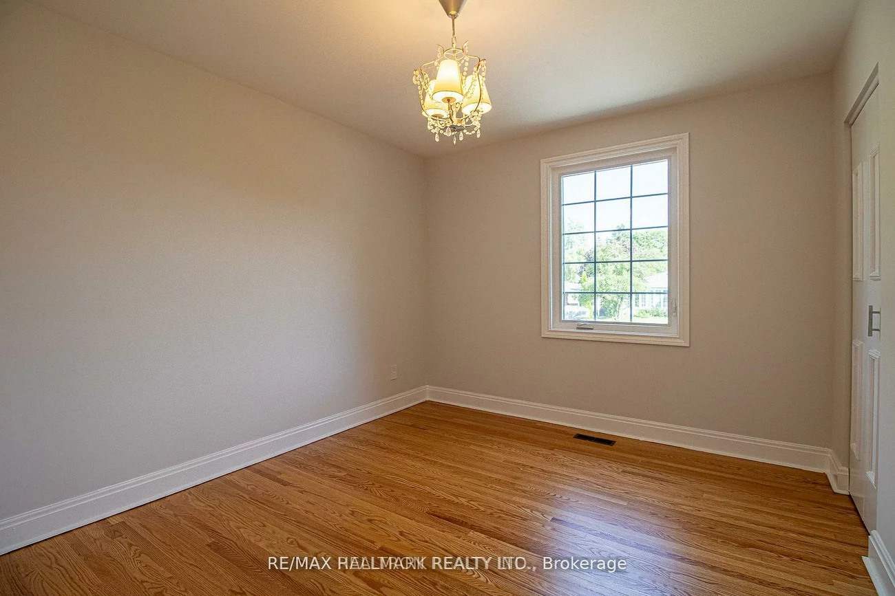 978, Wildwood, Gorham-College Manor, Newmarket