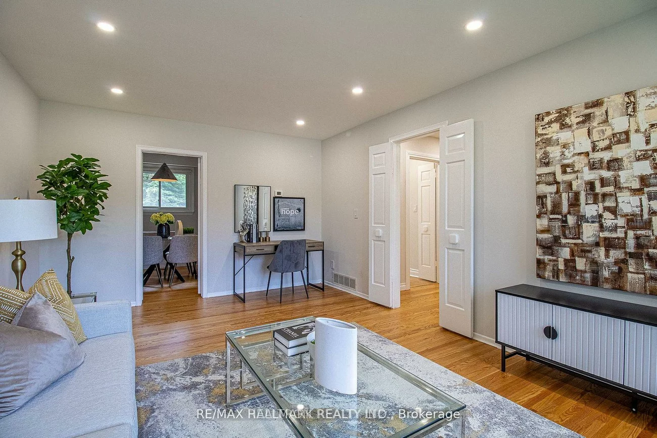 978, Wildwood, Gorham-College Manor, Newmarket