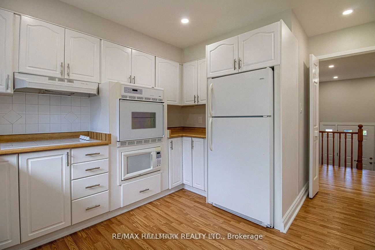 978, Wildwood, Gorham-College Manor, Newmarket