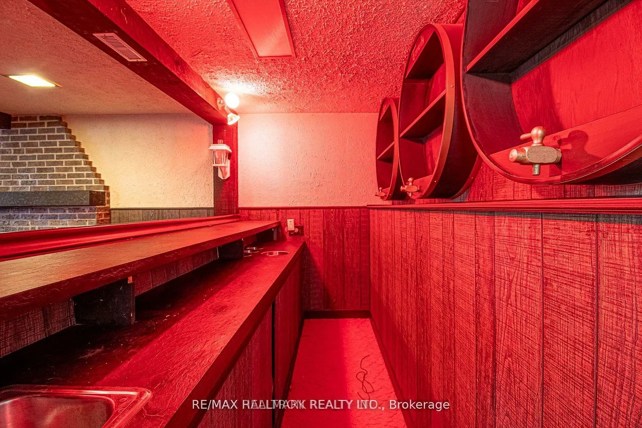 978, Wildwood, Gorham-College Manor, Newmarket