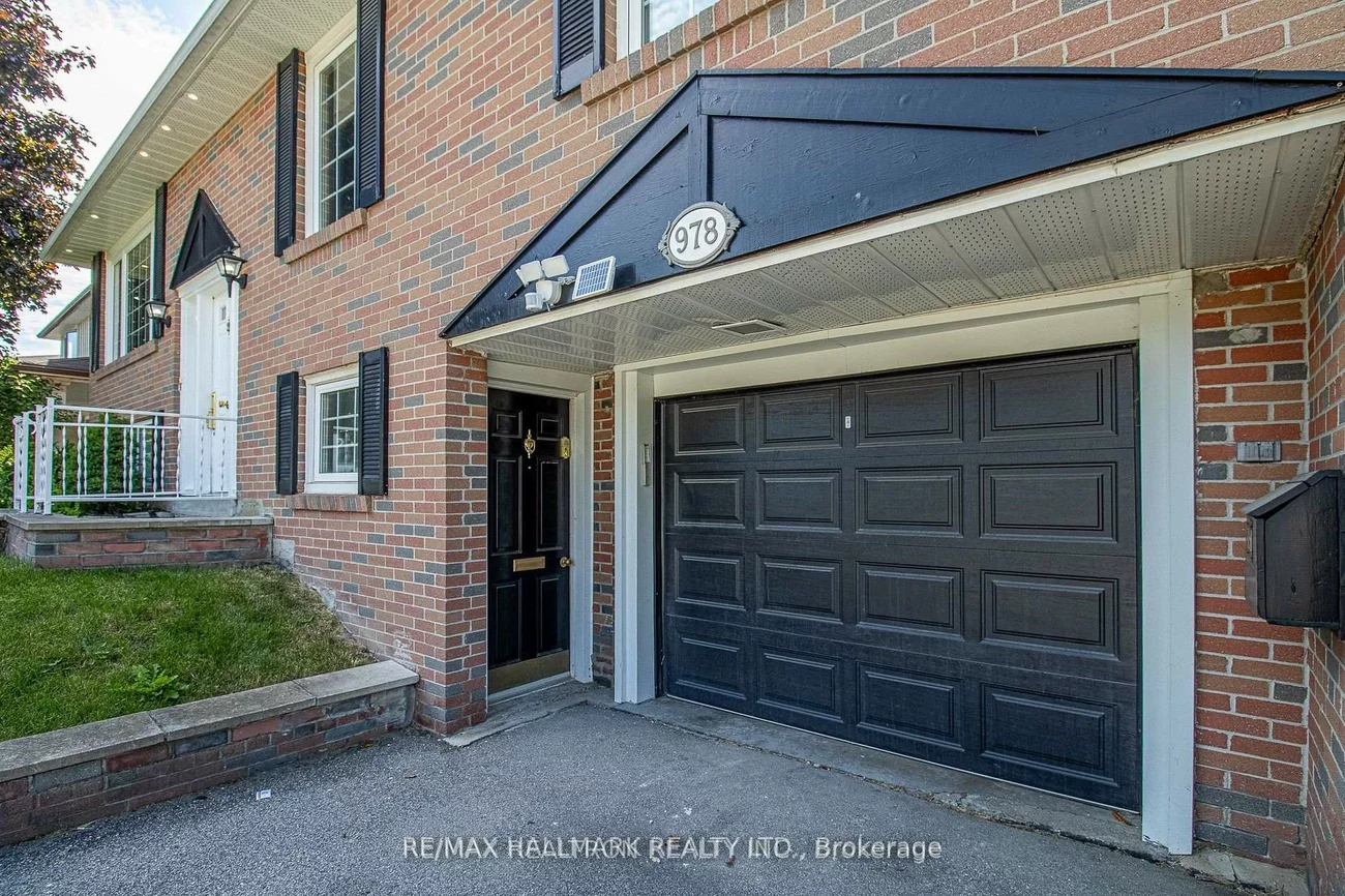 978, Wildwood, Gorham-College Manor, Newmarket