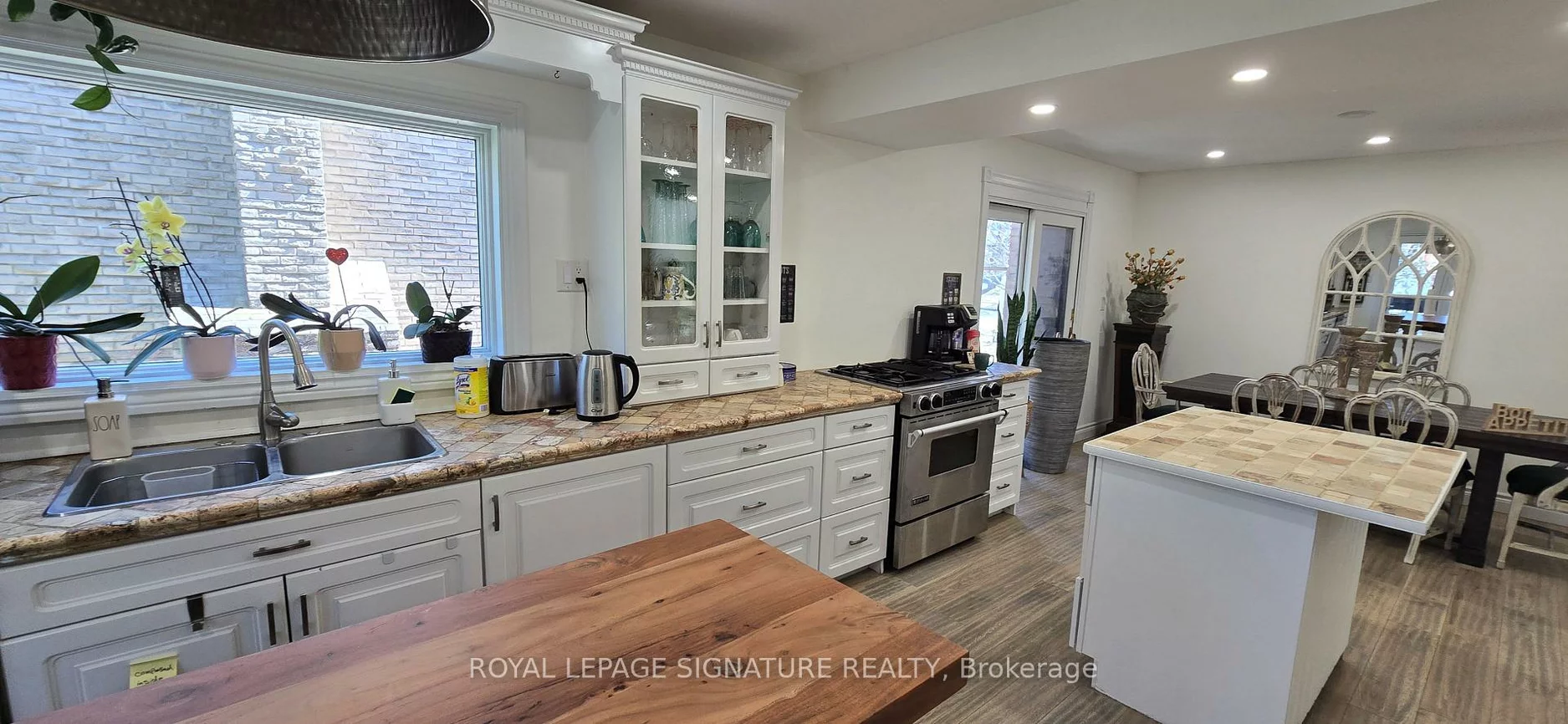 105, Ashton, Huron Heights-Leslie Valley, Newmarket