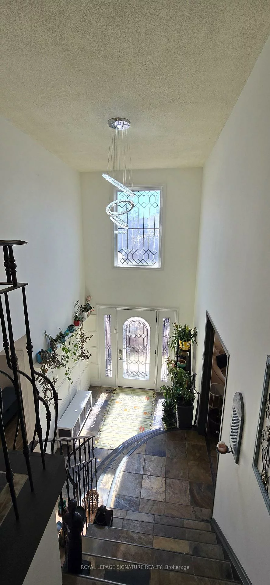 105, Ashton, Huron Heights-Leslie Valley, Newmarket