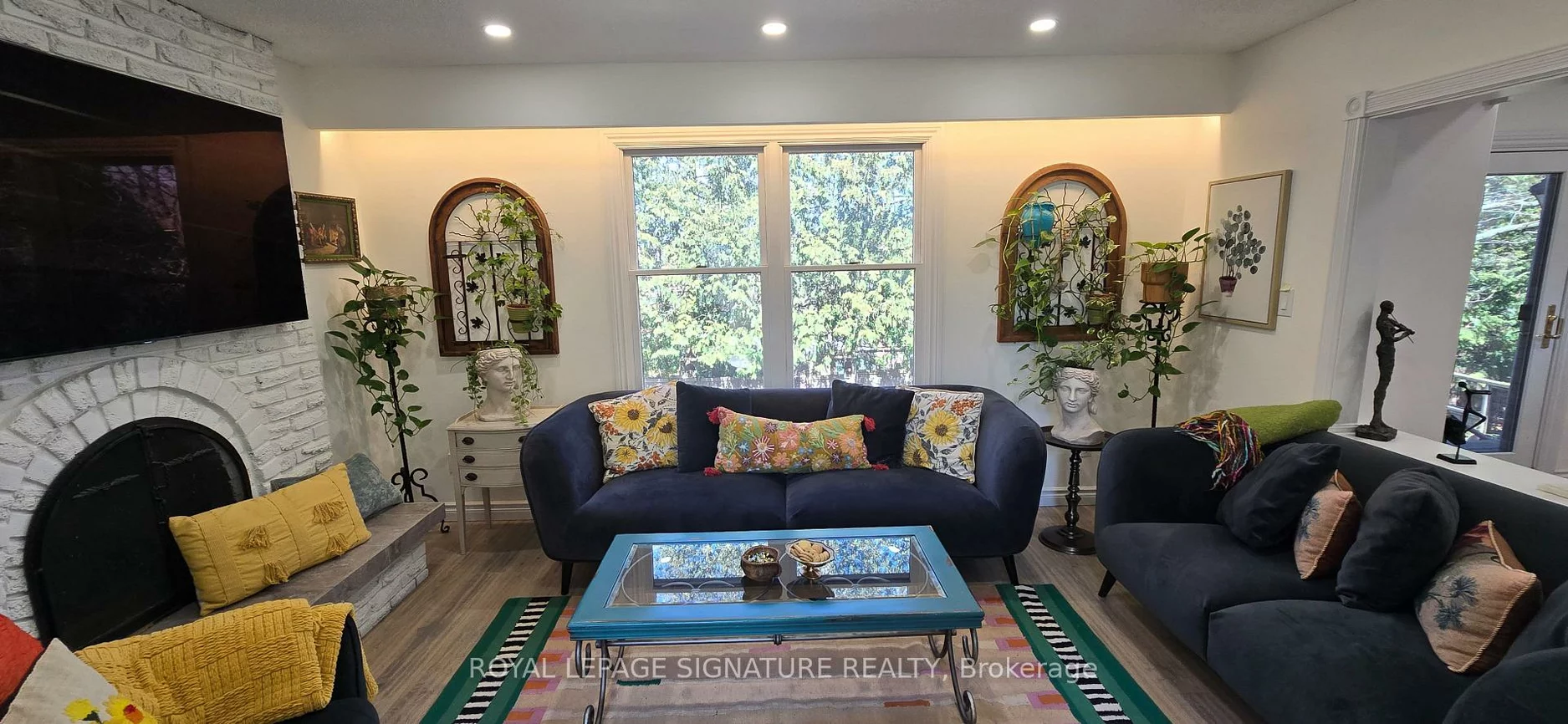 105, Ashton, Huron Heights-Leslie Valley, Newmarket